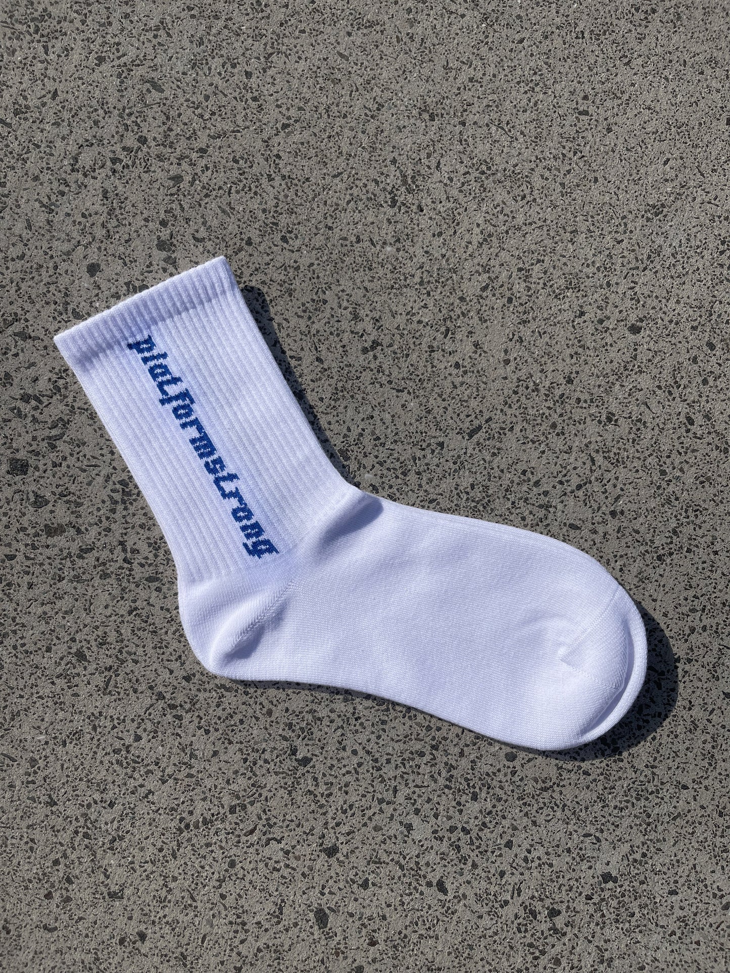 P-Strong Crew Socks - W/BL