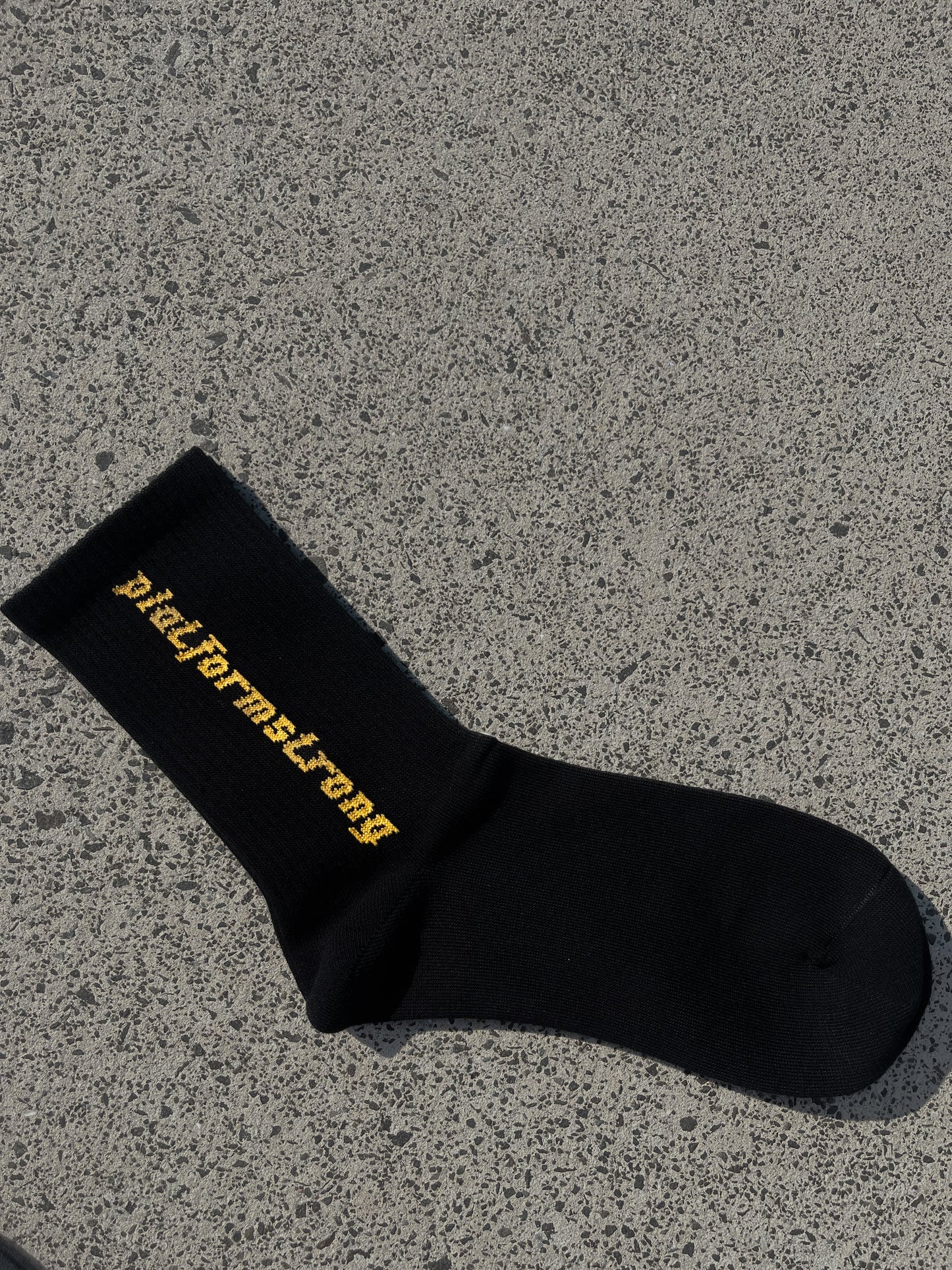 P-Strong Crew Socks - B/OR